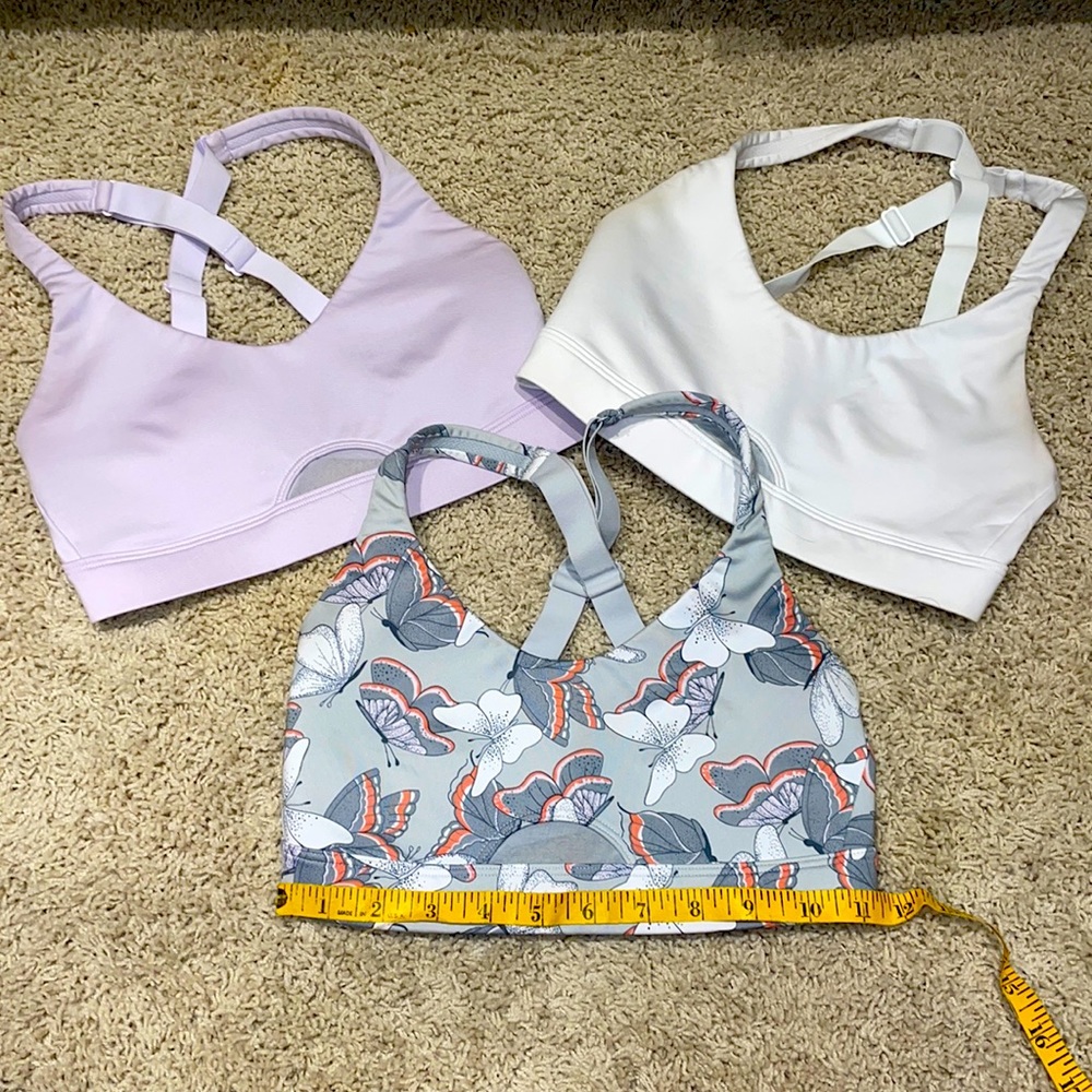 Victoria secret lot of 3 sports bras. They are in excellent condition. See pics